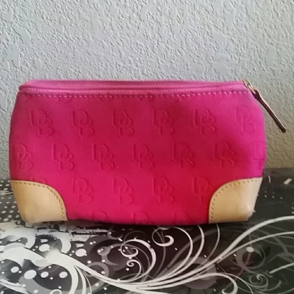 2 for $100
Dooney & Bourke Cosmetic Case